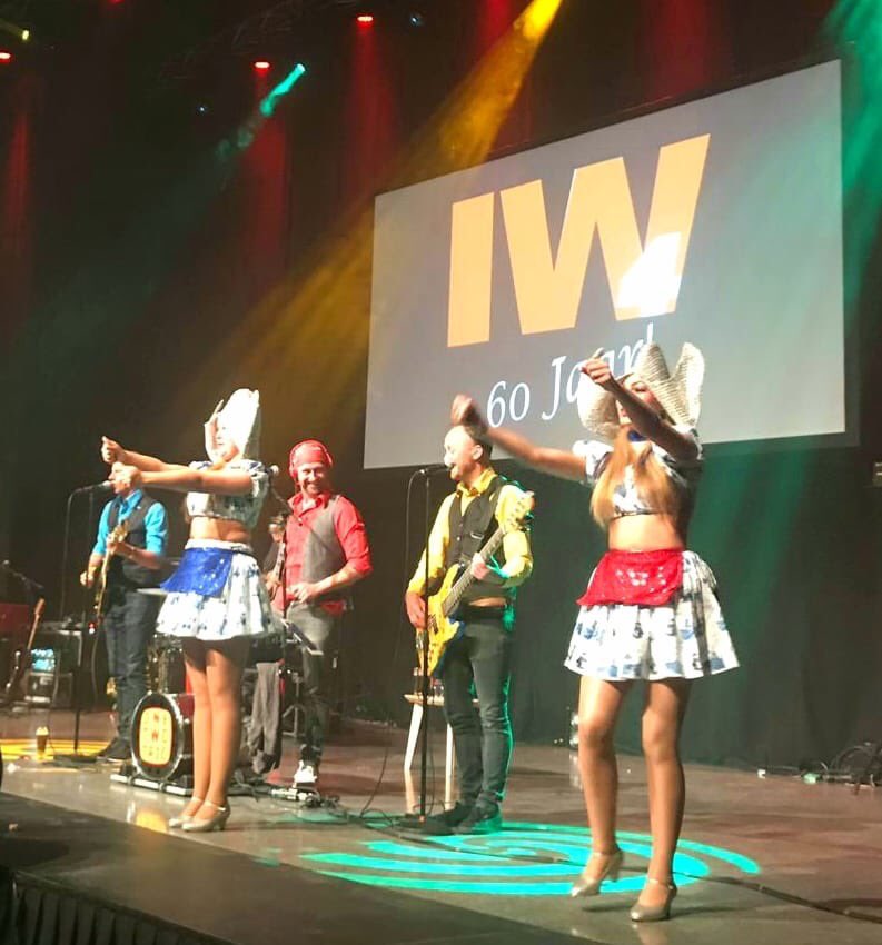 ... One Two Trio's showballet..., vet cool! 🤣😉
#onetwotriohussel #veenendaal