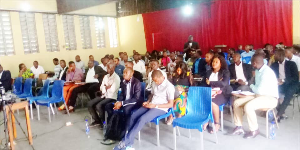 Hlcasbl's tweet photo. Matinée d'échanges sur les énergies renouvelables et lutte contre les combustibles fossiles #Kinshasa @Justice_Elmawi
#AfrikaVuka @350Africa @ZER0_missions @UNCDFYouthStart @PNUDRDC @TrustAfrica @OSIWA1 @OSISA https://t.co/JLdsaNNOiu