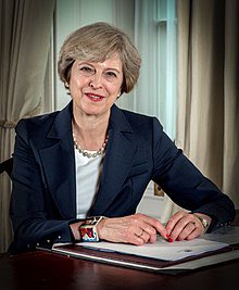MundoAlSegundo's tweet photo. #ÚLTIMOSEGUNDO: Theresa May, primer ministra del #ReinoUnido, anuncia su renuncia tras fracasar acuerdos de #Brexit. https://t.co/cPUb0m4DtR