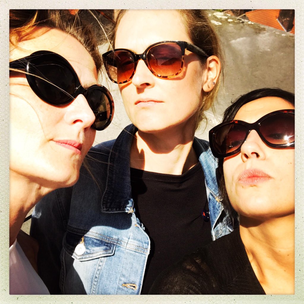 RuthJoos's tweet photo. Radio is een team. Laatste keer vanop het zonovergoten dak van het Vlaams Parlement. @ahemelsoet @saravandermoste @radio1be #kies19 https://t.co/8lItp30vKB