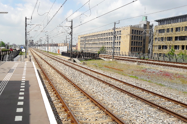 Op dinsdag 28 mei rijdt in ons hele land bijna geen bus, tram of trein. De werknemers in het openbaar vervoer staken dan voor een goed pensioen. Geef ze eens ongelijk! Zij vinden ook gewoon dat iedereen een goed pensioen verdient! bit.ly/het-ov-staakt  #goedpensioen