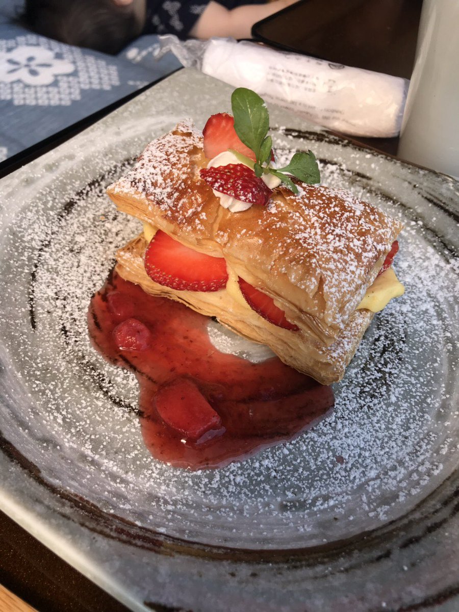 河原和寿 東温市に4月にオープンした 古民家カフェ茜に行ってきました 古民家の良さも残しつつおしゃれにリノベーションされた店内は とても落ち着く素敵な空間でした 夏もすぐそこ 混む前に是非行ってみてください 東温市 東温市観光大使 古