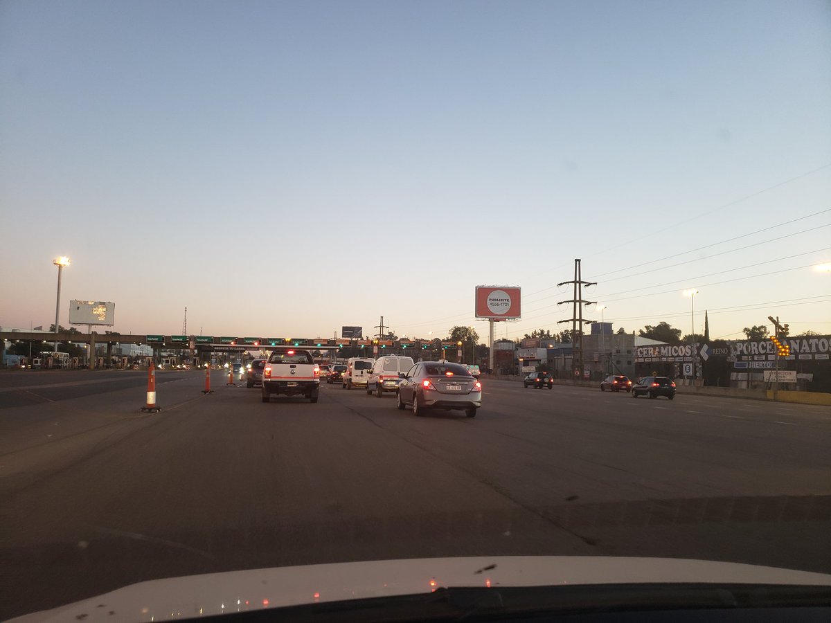 Lucero_Seba's tweet photo. @TelepaseArg panamericana al norte, Pacheco. Las colas más largas son telepeaje, todos los días!! https://t.co/ARKC7Ty1eu