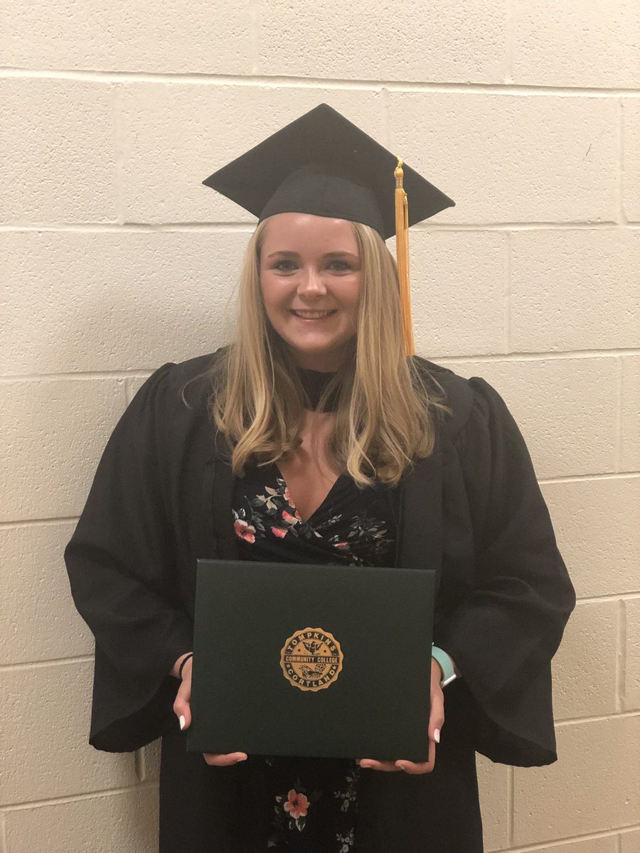 michelle_yerdon's tweet photo. Congrats Kaylie! #proudparents #tcpanthers #tc3➡️cortland #2019graduate https://t.co/y6U9s5zV5b