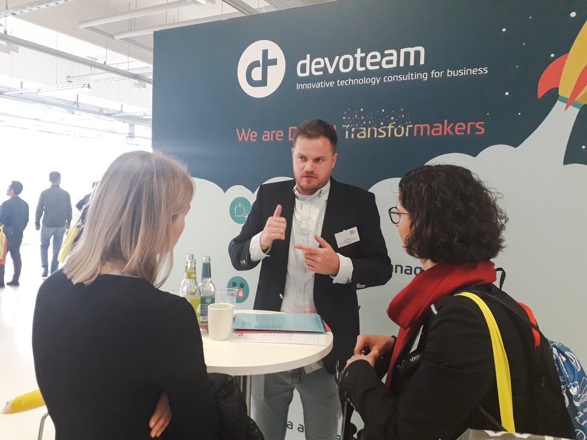 DevoteamGER's tweet photo. Letzten Dienstag waren wir auf dem #Absolventenkongress #Bayern in #München. Wir haben großartige Gespräche geführt und viele interessante Persönlichkeiten kennengelernt! #Recap #MachWasDuLiebst #Munich #DigitalTransformakers #Recruiting #DigitalTalentMakers @Staufenbiel_de https://t.co/zNiy1mz6cP