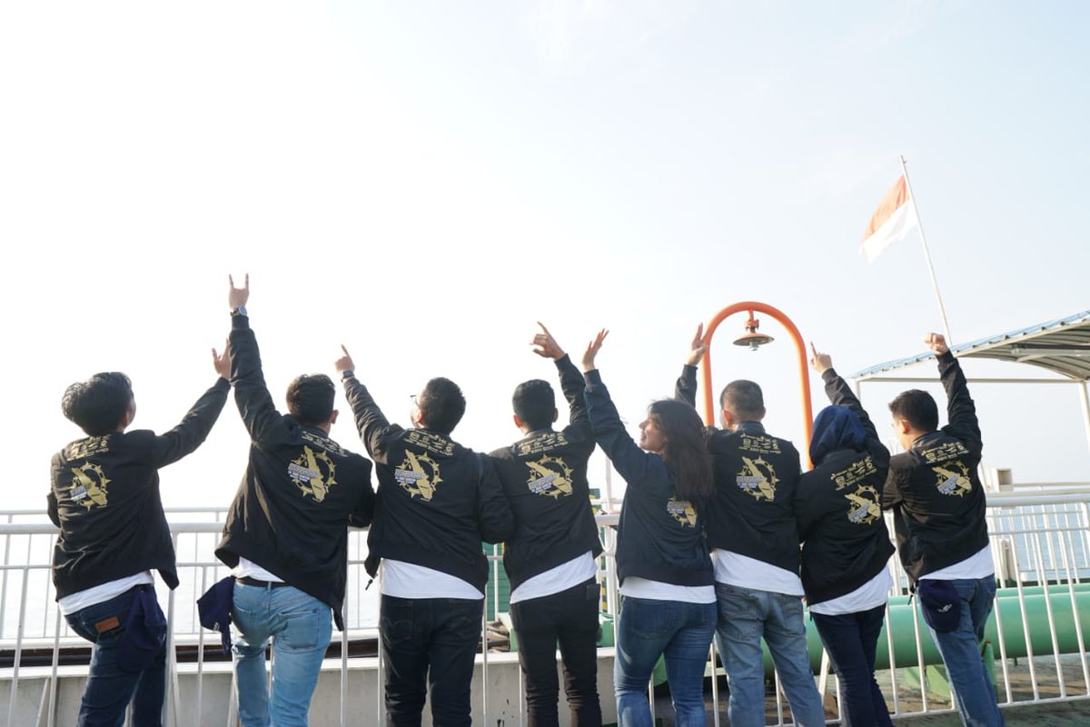 uniekkas's tweet photo. Semoga dengan kehadiran Trans Sumatera ini, aku berharap kini perjalanan saudara2ku di Pulau Sumatera sudah tak lagi mengalami kendala.
Safe trip ya semuanyaaa...
#TourTransSumatera #SpiritofMillennials #BUMNHadirUntukNegeri https://t.co/tFAl5G5J4G