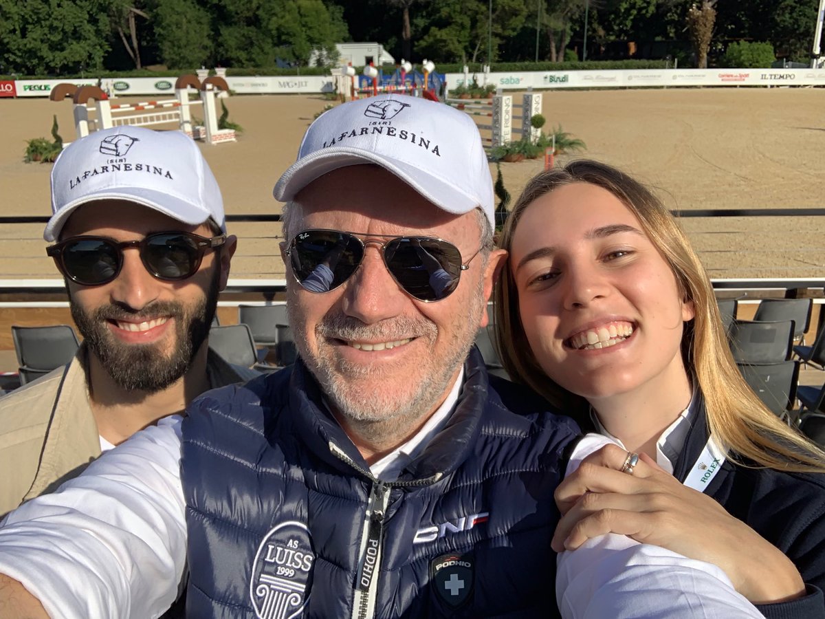 La Top Atleta ⁦<a href="/UniLUISS/">Luiss Guido Carli</a>⁩ Impronta Angelica all87 edizione Internazionale Piazza di Siena anche ⁦<a href="/giorgioavola/">Giorgio Avola</a>⁩ a fare il tifo ⁦<a href="/SportLUISS/">Luiss Sport</a>⁩ ⁦⁦<a href="/Giannilostorto/">Giovanni Lo Storto</a>⁩ ⁦<a href="/LuigiSerra2/">Luigi Serra</a>⁩ ⁦<a href="/ProfPrencipe/">Andrea Prencipe</a>⁩  ⁦<a href="/giomalago/">Giovanni Malagò</a>⁩ ⁦⁦⁦@LUISS_AdLab⁩