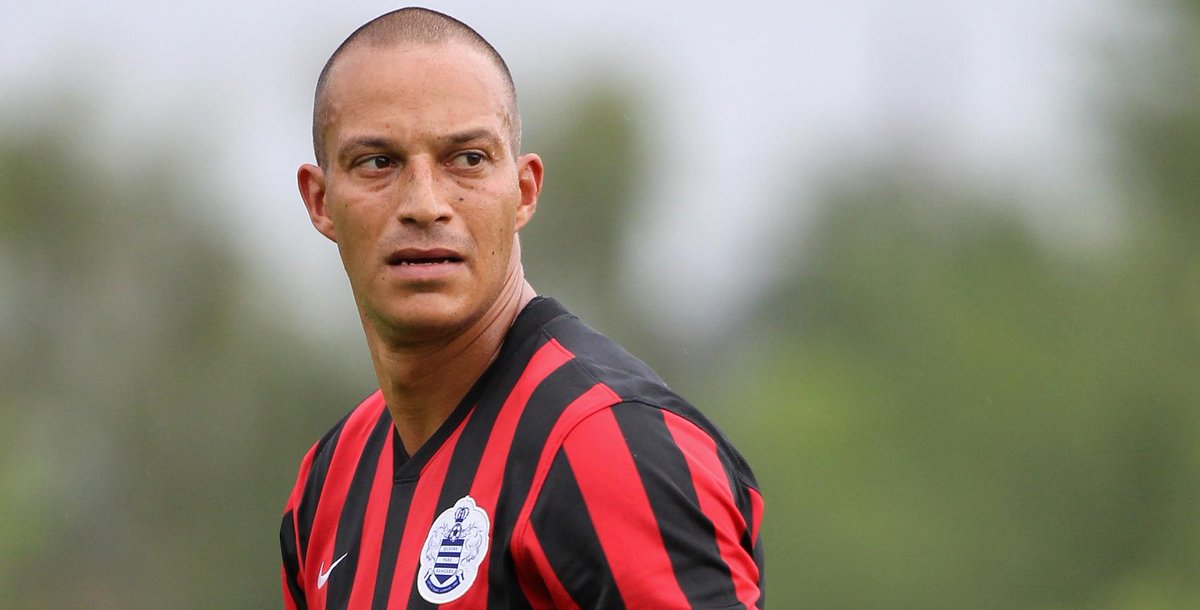 89:49 on the clock at Wembley...

Hoilett's got the better of Buxton.
Puts it into the area.
Keogh... ZAMORAAAA!
UN. BELIEVABLE.
From the very brink of elimination, Bobby Zamora has surely scored another play-off winner.

Happy Bobby Zamora day.

#QPR
