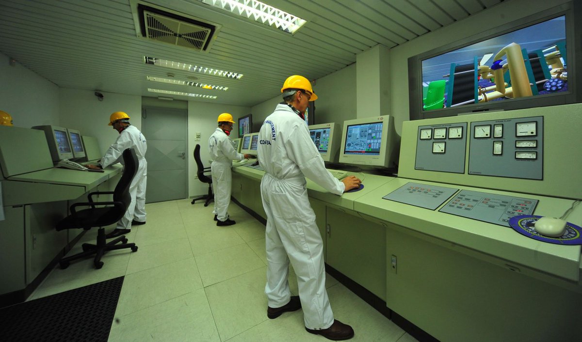 BozicPucko's tweet image. #engineroomsimulator #simulatorstrojarnice 

Polaznici srednjoškolskog programa Tehničar za brodostrojarstvo praktičnu nastavu obavljaju u realnim uvjetima u simulatoru strojarnice