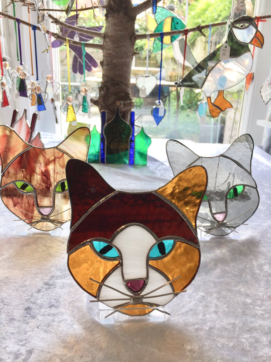 trojanhouseBN1's tweet photo. A Creative Celebration

16 Artists &amp; Makers 🖼
Brighton Artist @troyohlson opens her House &amp; Studio 🎨👩🏻‍🎨🏠
Pete’s Pimms 🍹
19th year! 🌟
@artistshouses 
OPEN THIS WEEKEND &amp; BANK HOLIDAY MONDAY 11am-6pm
.
.
@soldesign_col 
#soldesign_aoh2019
#AOHMay19 #AOHMAY2019 https://t.co/q6gah8gINL