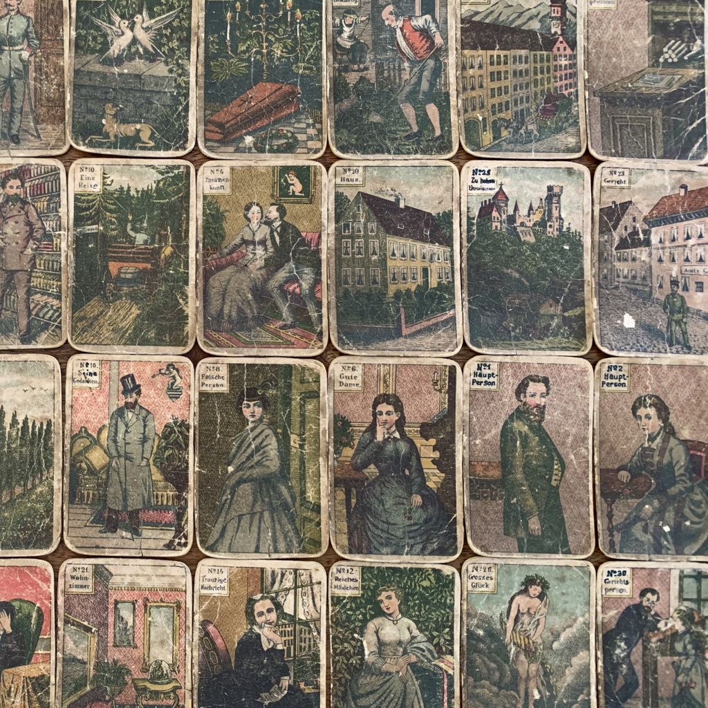 thecardgeek's tweet image. How do you keep decks protected? This is the 19th century #kippercards and they are fading ⚡️help⚡️