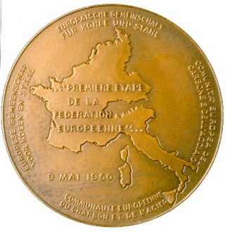 gasgebouw's tweet image. 1963 #stingflation
Systemic #petrodebt @OilStandard 
Debasement of trust @TragedyofWill 
financial.zation.org