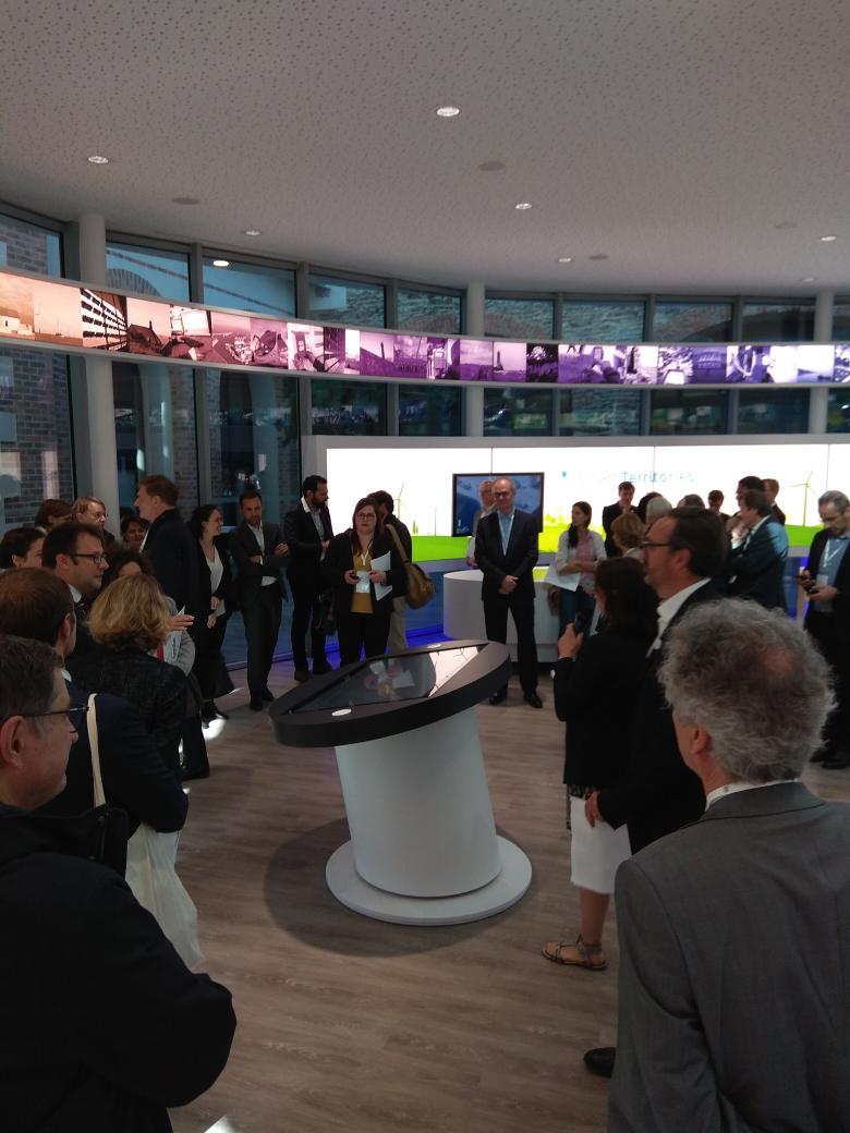 <a href="/AgenceMazedia/">Mazedia</a>  en inauguration du showroom #Smile de #Rennes #tabletactile #userexperience