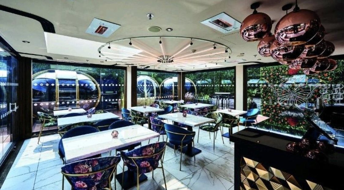 AGMEvent's tweet photo. The secrets out!!!!
 
Check out the latest addition to @RW_Birmingham - Sky Bar Secret Garden 😍😍😍. Wow, wow, wow.  Feels Ted Baker-esque; very stylish and an amazing space for entertainment - available for on the day drinks and exclusive hire #birmingham #eventprofs #business https://t.co/ex6MIZ5p6U
