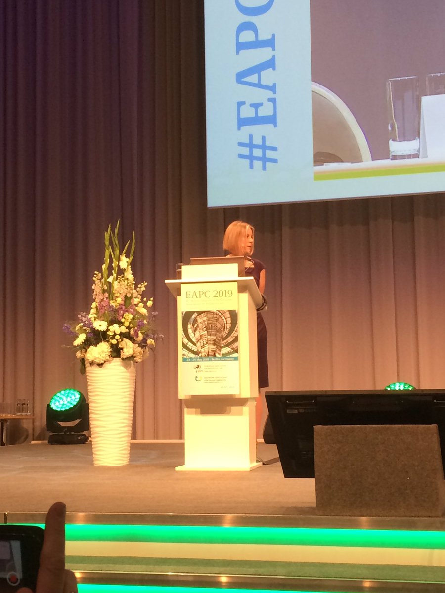 Go women! Fabulous, clear, insightful plenary presentations from @MerrynGott and <a href="/kesleeman/">Prof Katherine Sleeman</a> #eapc2019