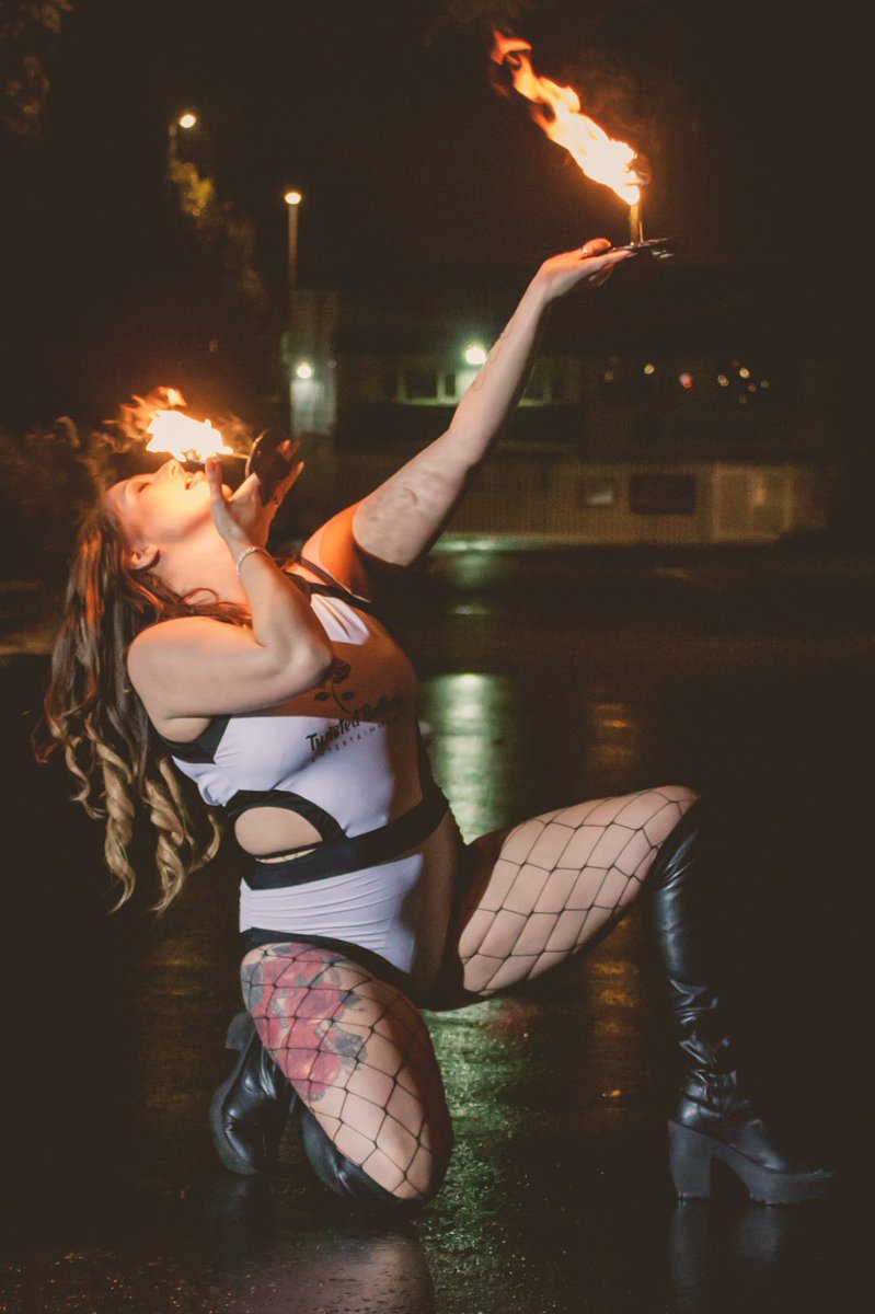 Guess where we are this weekend?! Turning up the heat in #ISLEofWIGHT !! For our fire workshop #firebreathers#fireeating 🔥