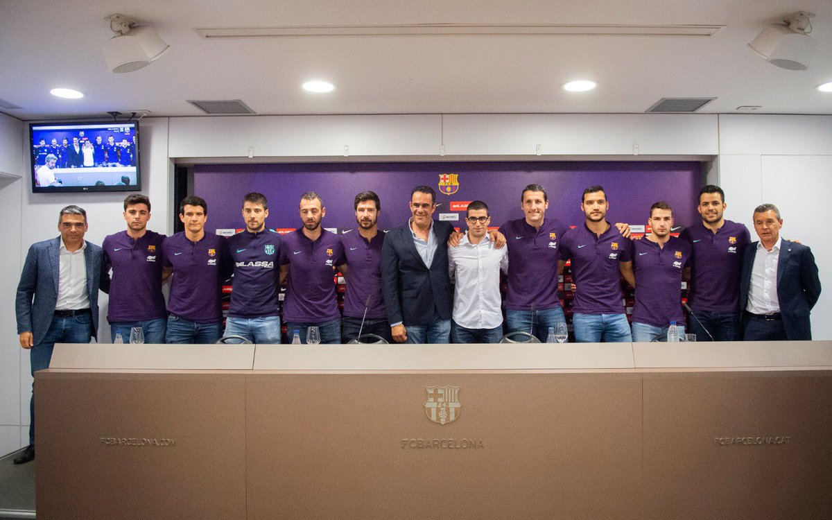 mgual3's tweet photo. Dia de dir adéu als patins, pero sense allunyar-me del que més m’agrada, l’hoquei.
GRACIES @fcbarcelona per deixar-me seguir vinculat al millor club del món i a aquesta secció tant guanyadora @fcbhoquei 🔵🔴🙌🏼
#emocions #penjoelspatins #agrait #content #ilusionat #nourepte https://t.co/erKNJlYEZB