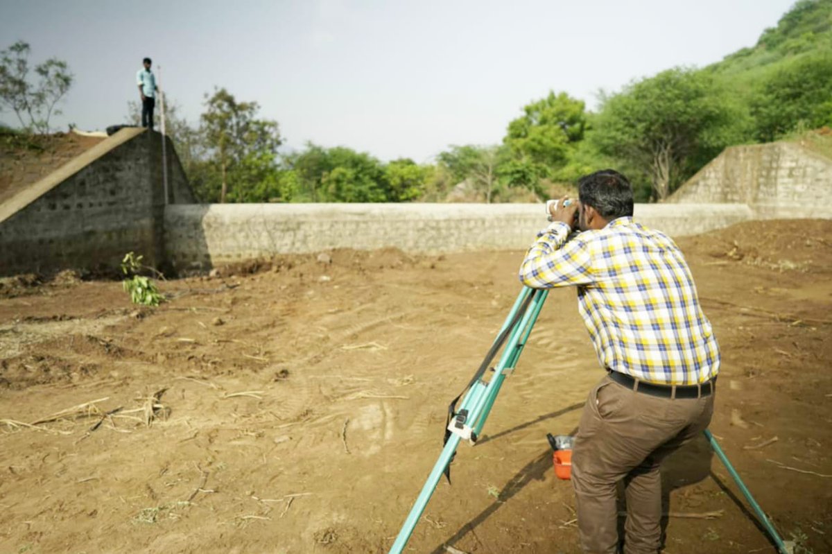 saytrees_ind's tweet photo. Increasing the outreach on water conservation projects to Tamil Nadu, SayTrees started rejuvenation of a percolation pond with support from @LTI_Global. The project is located at Thoppur, Dharmapuri. Watch out this space for more updates with visuals!
#waterconservation #LTI https://t.co/4lEwZfX8M5