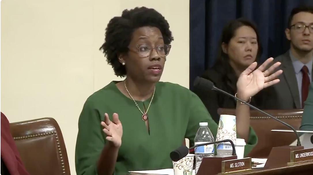 GOP strikes Democratic congresswoman's "completely inappropriate" comments from Congressional record hill.cm/MZJ3SOn
