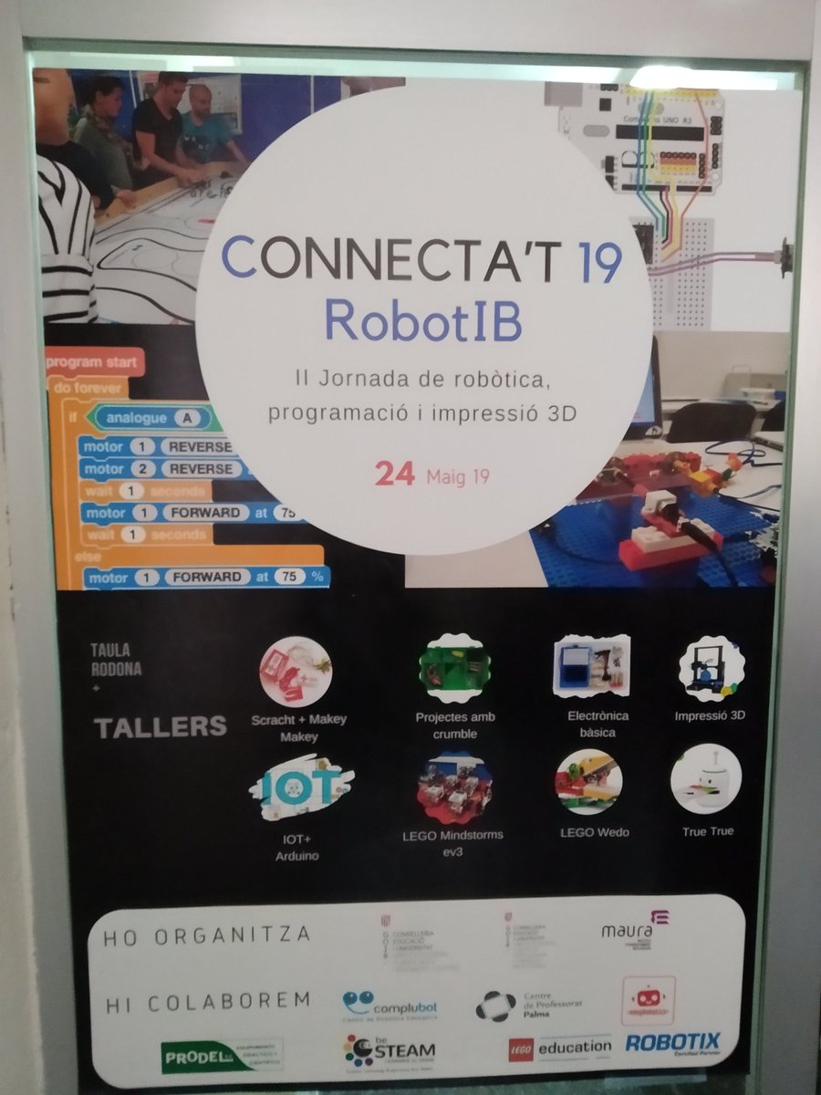 Aprenent de les experiències dels companys a la II Jornada de robòtica, programació i impressió 3D. #Connectat19