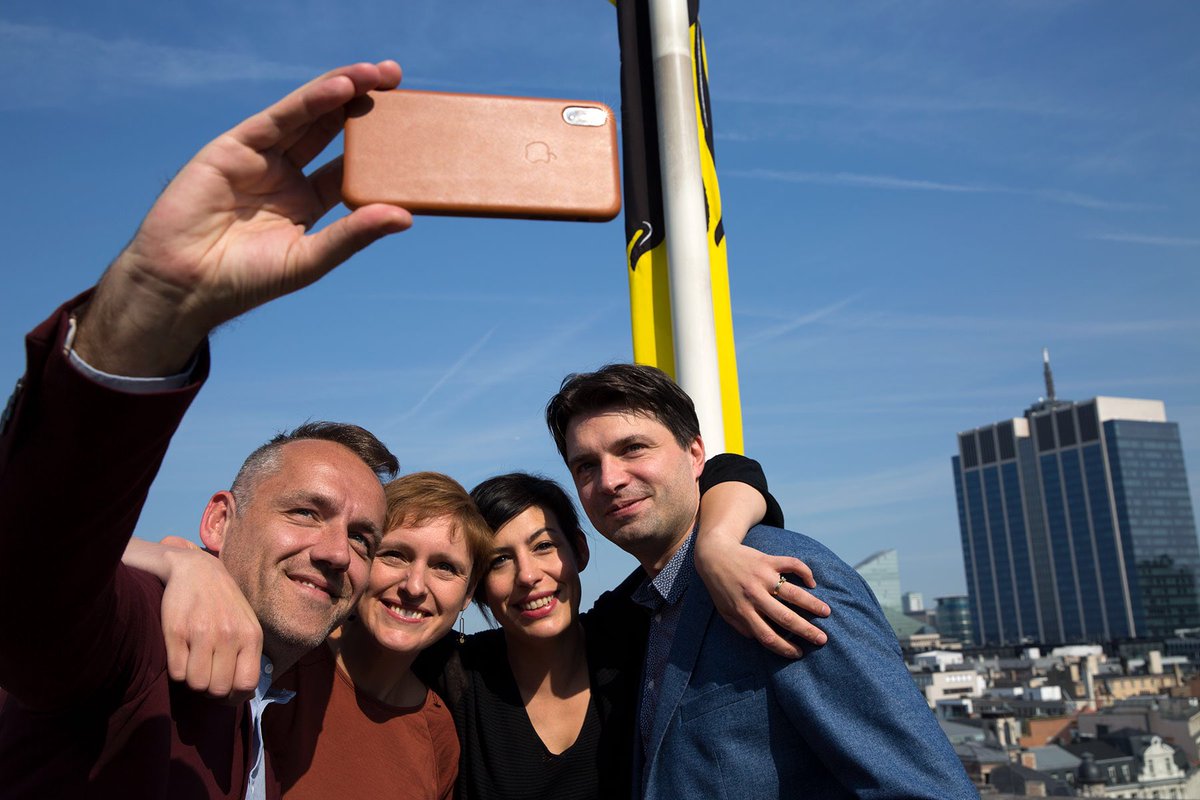 mvdroogenbroeck's tweet photo. We nemen afscheid van het Vlaams parlement, maar niet van #deochtend. Ook volgend seizoen doen we er alle 4 nog een jaar bij! https://t.co/Nv5qHb9V58