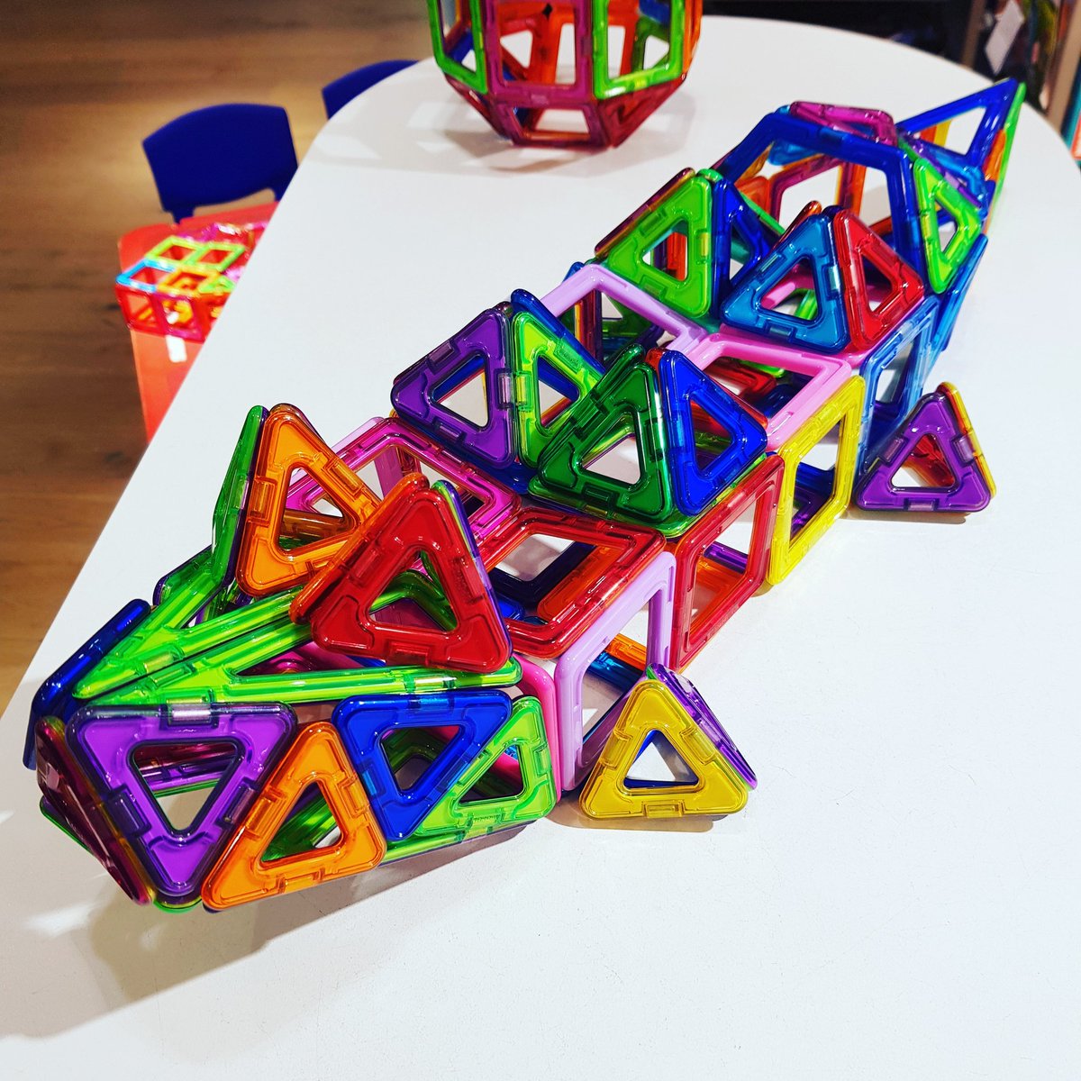 Having a great day in @jlandpartners #oxfordstreet... I literally just made a crocodile!! 😂 #Magformers #retailtheatre