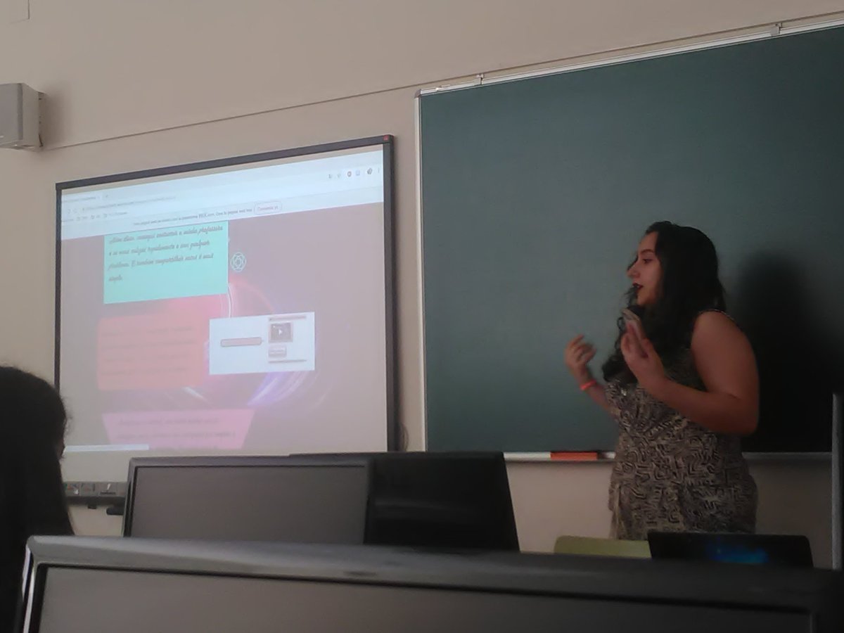 eolimpio1's tweet photo. Começamos muito bem e agora quem expõe sua aprendizagem e opiniões é a @cris99sc. #eptic 

@iberisTICs https://t.co/rC9SS94Che