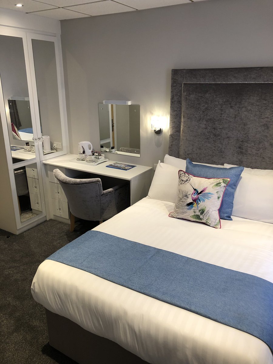 DoricHotel's tweet photo. Room 20 now fully refurbished, this double room has a with walk-in shower &amp; is on the first floor 
#Blackpool #Seaside #DoricHotel #SpringBankHolidayWeekend #SpringBank #NoWorkUntilTuesday #BankHoliday #Tourist #Spring https://t.co/urdbzSlBlW