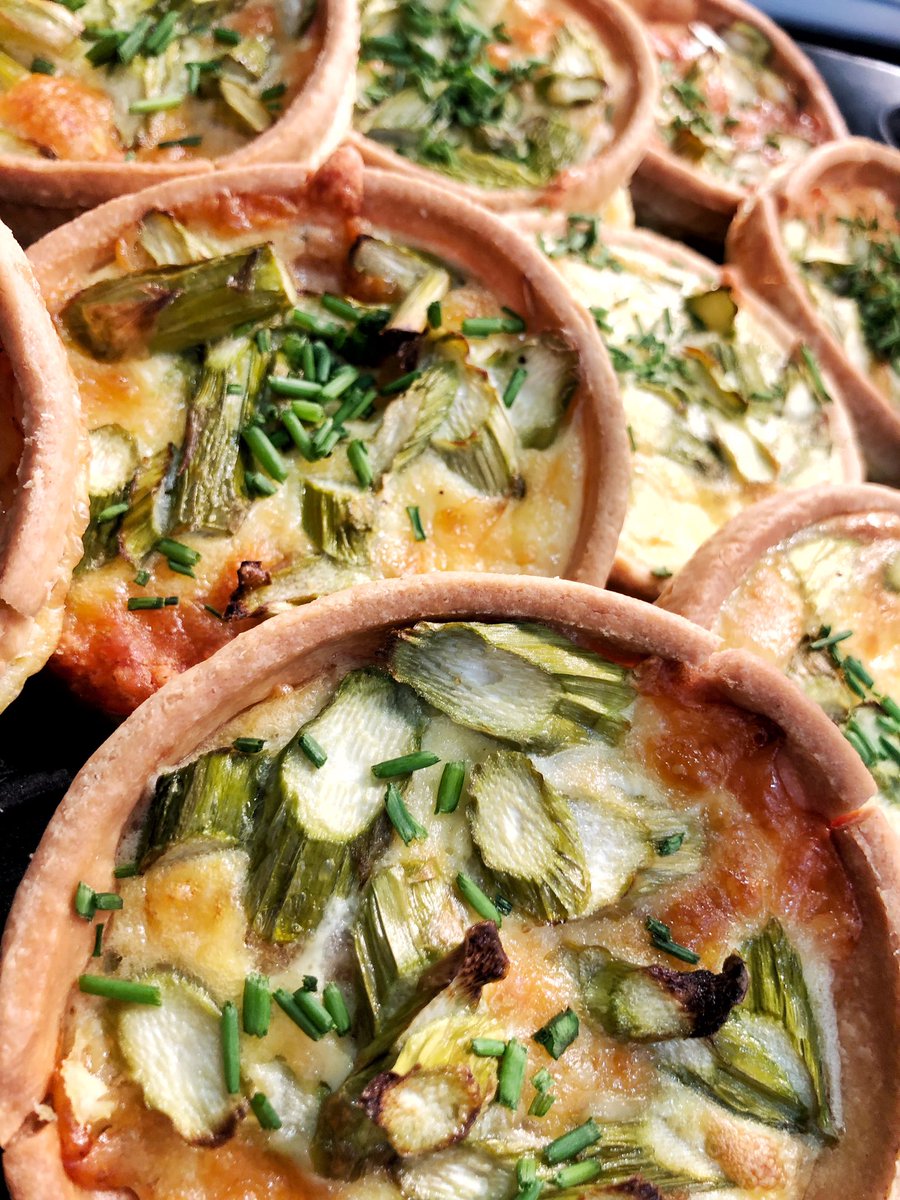We know how much our pupils love Asparagus, so when it came to our Seasonal Tasting Table! We realised a table wouldn’t quite cut it... So we made a whole themed lunch! Asparagus Tarts, Asparagus Salad, Asaparagus Soup, Asparagus and Lemon Pasta Sauce! #LunchTheme <a href="/HolroydHowe/">Holroyd Howe</a>