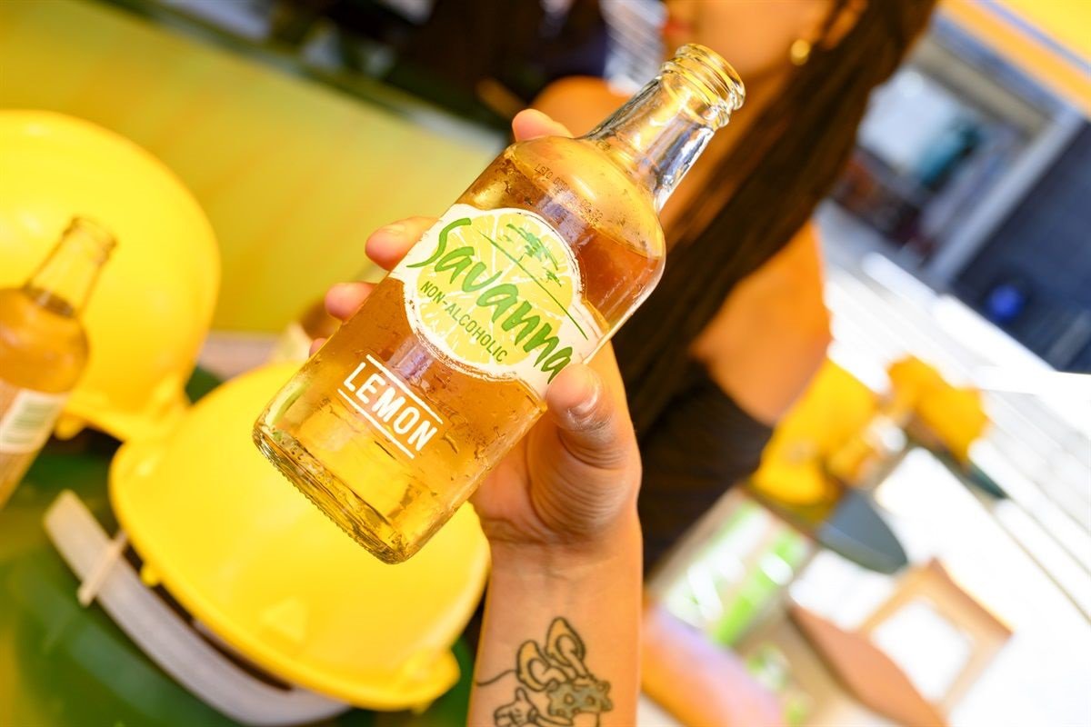 Biz_Marketing's tweet image. Savanna Non-Alcoholic Lemon: break the rules, change your world bizcom.to/1/43ik | @SavannaCider @ByDesignComms #bizpromocontent #RulesDontApply #UnapologeticCider #savannanonalcoholic via @Biz_Marketing