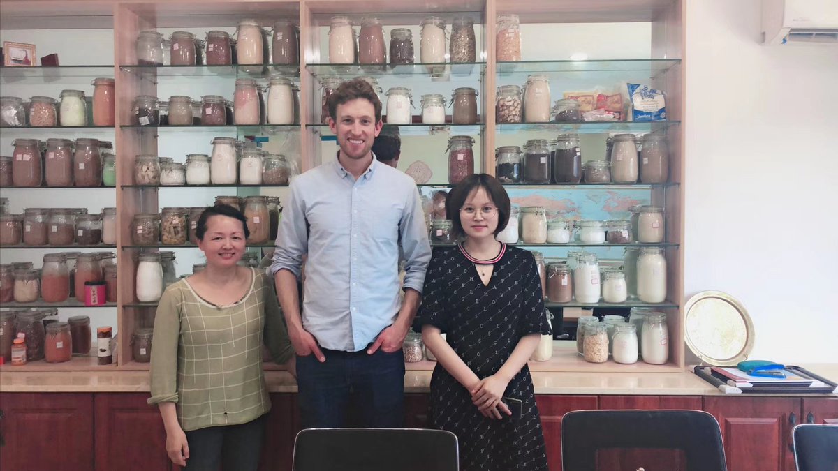 Monicaliulijuan's tweet image. Busy day[鼓掌], three clients came to our factory for a visit. They are from Australia, the United States and France.
#PulverizerMachine