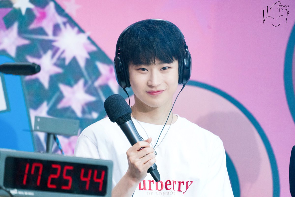 LOVERCO0511's tweet photo. 20190523 MEN ON AIR

☺️

#마르코  #Marco #이형근 #열혈남아 #HBY https://t.co/cwsOArTDFd