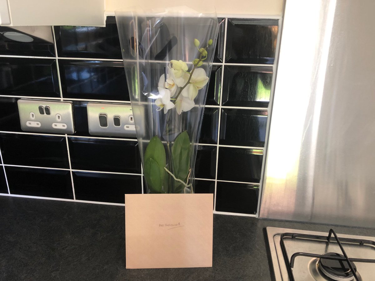 My first completion DONE ✅🏡 #sharedownership #snugghomes #findyourdreamhome #propertysalescoordinator #thesunisshining @SnuggHomes