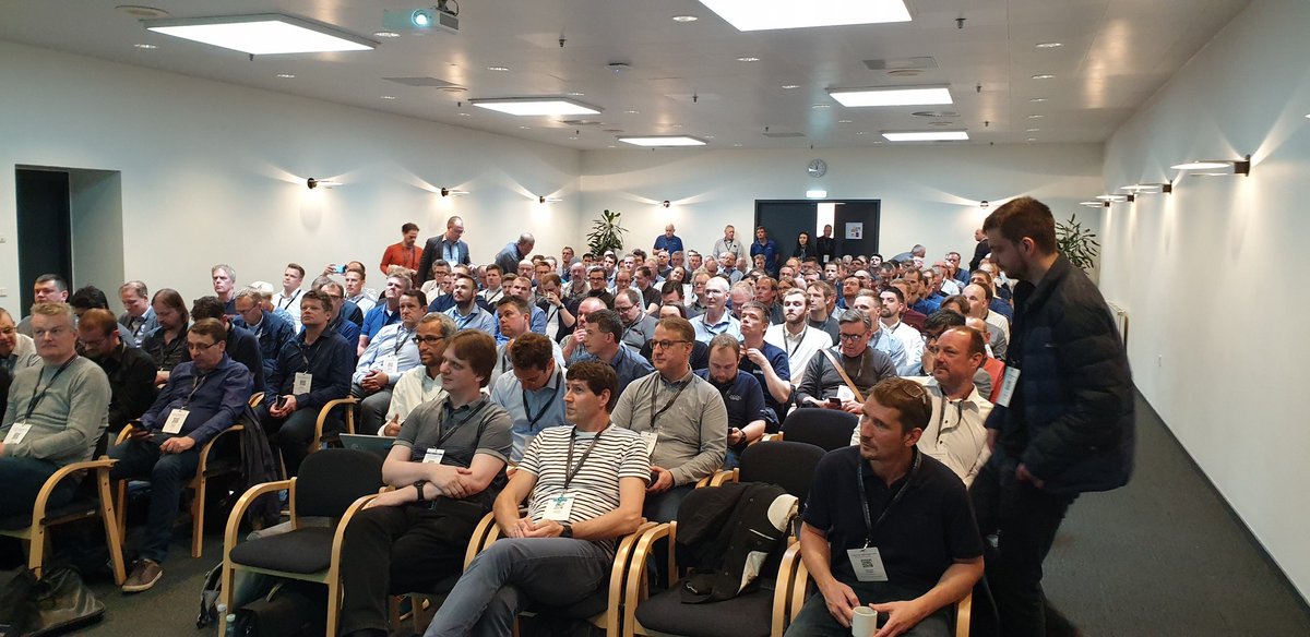 ajkauffmann's tweet image. Fully packed room for @waldo1001 talking about the future of development in #MSDyn365BC #daysofknowledge #DOK19
