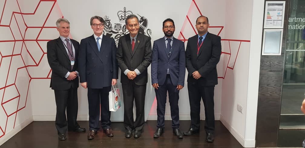DrDzul's tweet photo. Had also working visit to the @tradegovuk office where I was introduced to Mr. Noel Gordon, Chairman of @NHSDigital Board and his Digital Health Team.

I'm very impressed with the 🇬🇧 digital health initiatives taking place - the sure way forward in enhancing healthcare delivery! https://t.co/X8DQjGgdEN