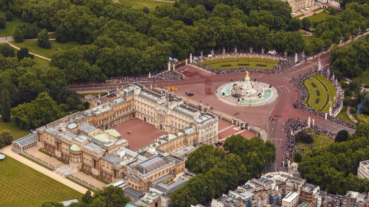 аджман оаэ на карте с отелями. где находится palace. санкт-петербург эрмитаж зимний дворец. где находится palace. музей эрмитаж в санкт-петербурге.