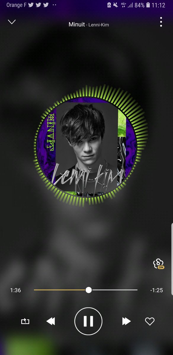 CamilleScall's tweet photo. Elle tourne en boucle depuis ce matin ❤❤❤❤ https://t.co/R1OIu0S2ex