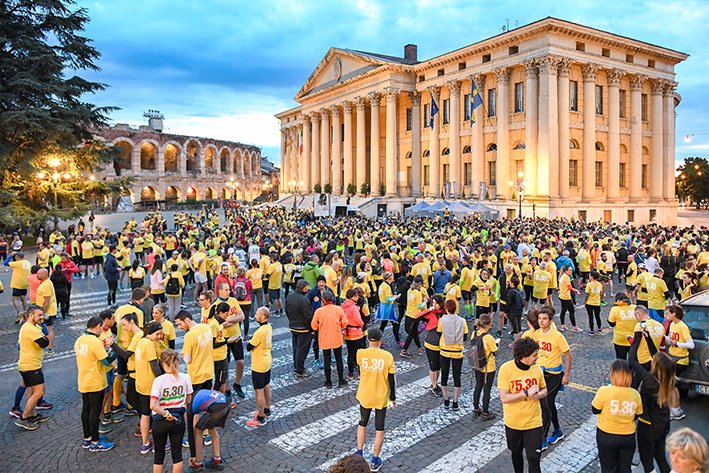And so it begins... #Run530 saw over 2,500 participants taking to the deserted streets of Verona last Friday! We met with lots of old &amp; new friends... even from the UK 🇬🇧 run530.com/en/run-5-30-ve…