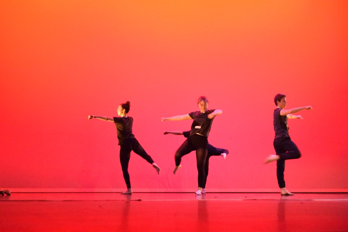Acland_Burghley's tweet image. Some brilliant photos of this week's Dance show taken by one of our art teachers. Well done to students for such a great show! #InHouse #DanceEd #ArtEd #Collaboration