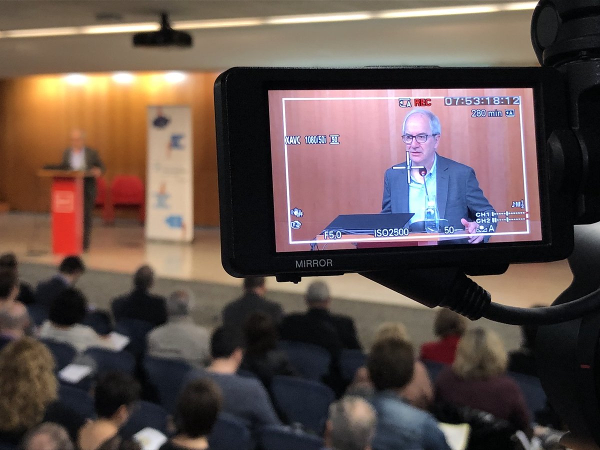 VIDVISUALGROUP's tweet photo. Hoy toca grabación de ponencias con referencia de presentaciones ppt
#rightcare19 #rightcare #gestiosanitaria https://t.co/SppWmGnKyh