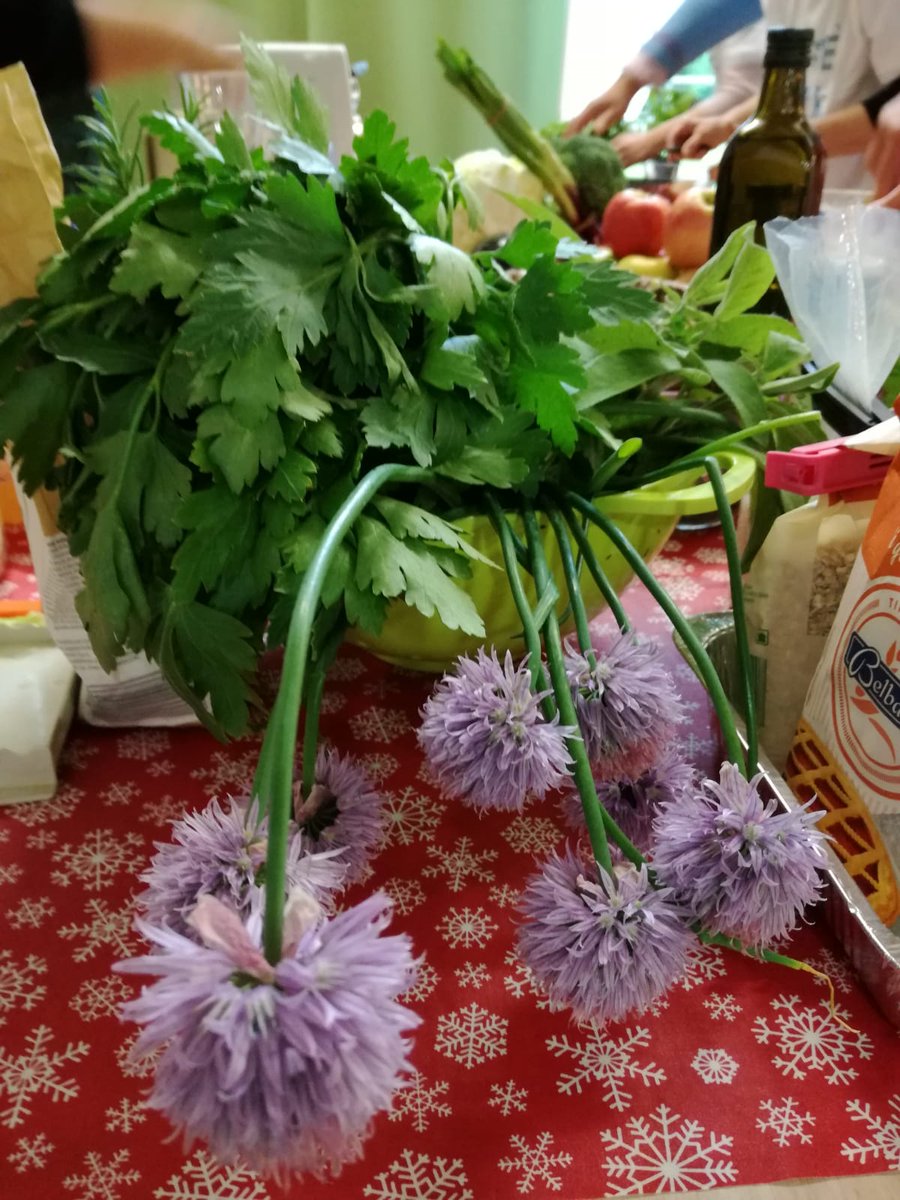 waste4think's tweet photo. In line with the objective of #Seveso @waste4think @EU_H2020 pilot to increase awareness about individual behavior regarding #wastemanagement a cooking course with #zerowaste has been held to learn how to cook producing as less #organicwaste as possible ➡️https://t.co/sKxxT5gZZe https://t.co/5c1QhklCbZ