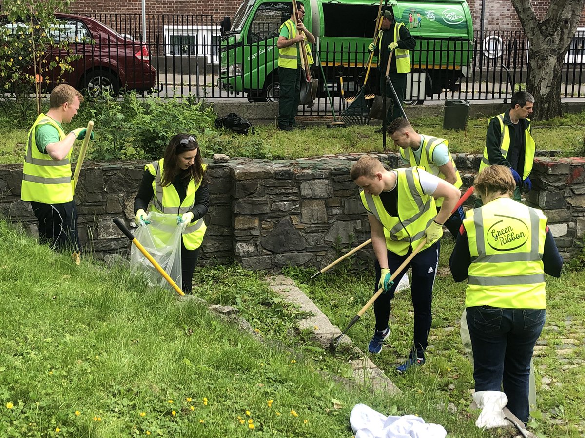 ocallaghan_colm's tweet photo. So proud of our DIO tax team helping out today in the local community up at Marino House. #teampower #community #hardwork #morepaint @PwCIreland https://t.co/T6ZrEWX3kg