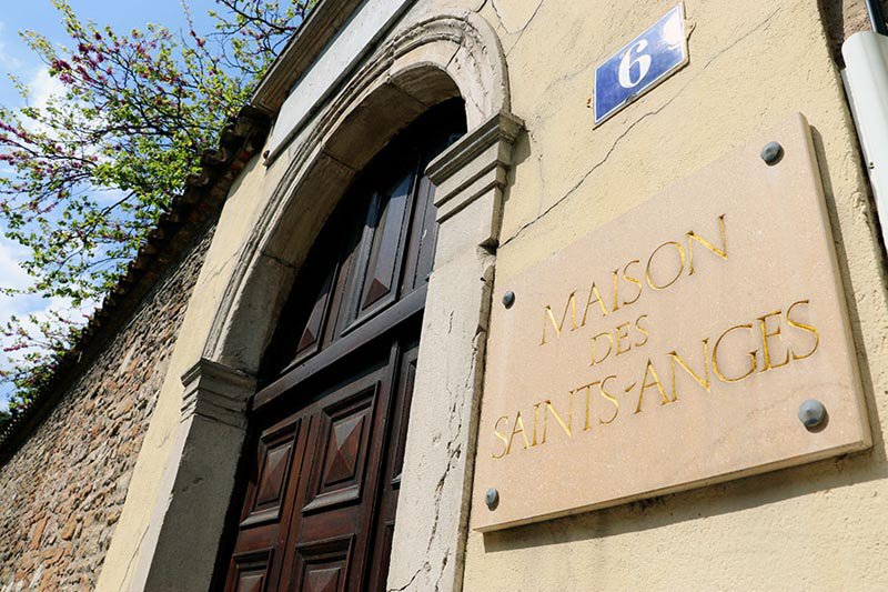 IMS_ON_LINE's tweet photo. C'est un lieu atypique et méconnu des maconnais que nous vous invitions à découvrir au travers de cette toute nouvelle réalisation de site internet : https://t.co/zfxJZwd22B #macon #saintsanges #culture #hebergement https://t.co/Kul2lODEr8