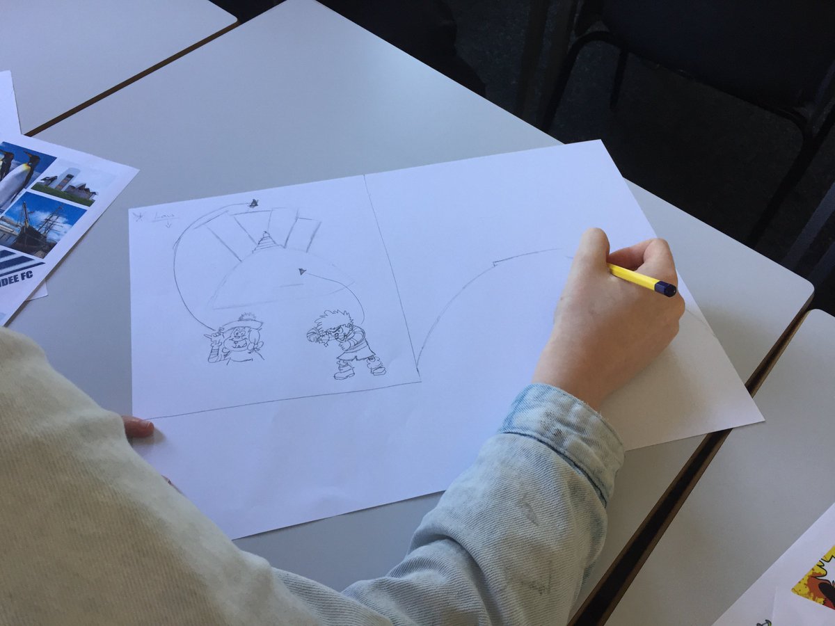 BraeviewB's tweet photo. Pupils took part in creating a mural for the Braeview cage. Around 15-20 pupils took part in this art project. #dundeelearning #creativeskills #braeview https://t.co/VWeDqsamYh