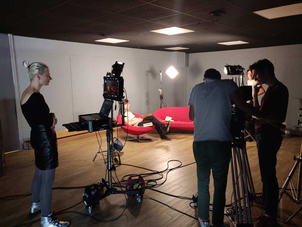 Be4Post's tweet photo. Cette semaine nous avons accueilli dans nos locaux, la formation des Lapins Bleus animé par Baptiste Marnière. #lapinsbleus #digitalimagingtechnician #adit #be4post #dit 🎬 https://t.co/Hx5sG3kSbU