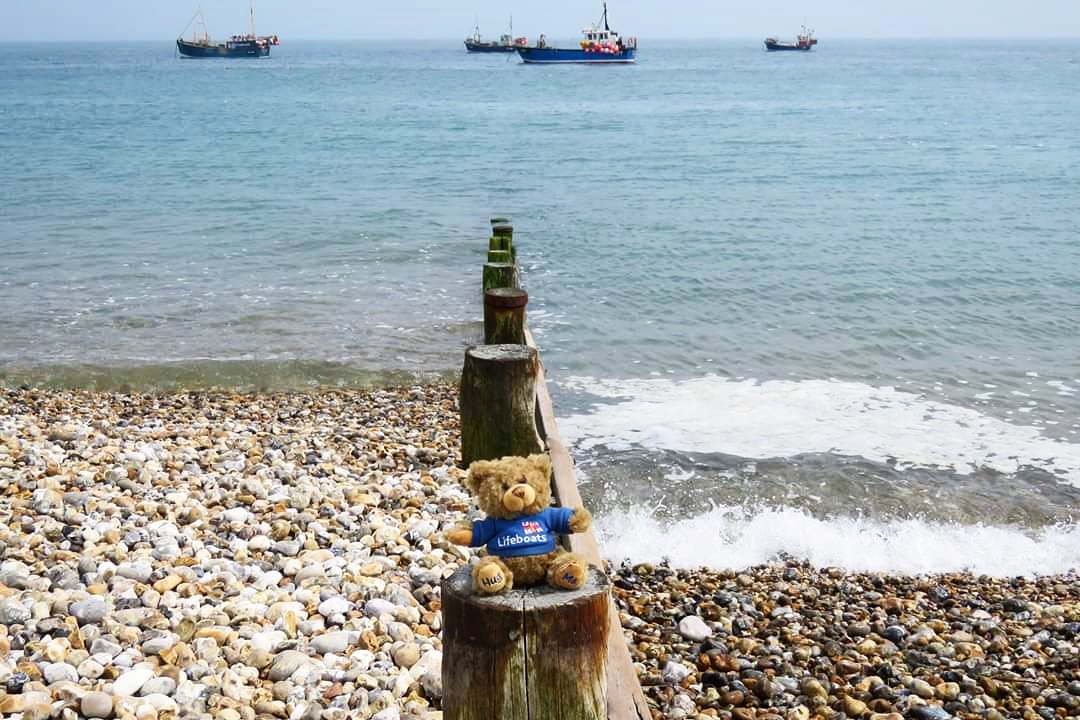 Lifeboat Billy has been enjoying Selsey beach 
#selsey #lifeboatbilly #rnli