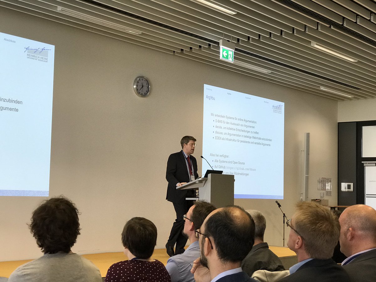 liqd_de's tweet photo. Martin Mauve von @nrwfkop stellt beim Praxissymposium mit #ArgYou spannende neue Tools und Experimente für digitale Diskussionen vor. https://t.co/Krw5xN2UiS