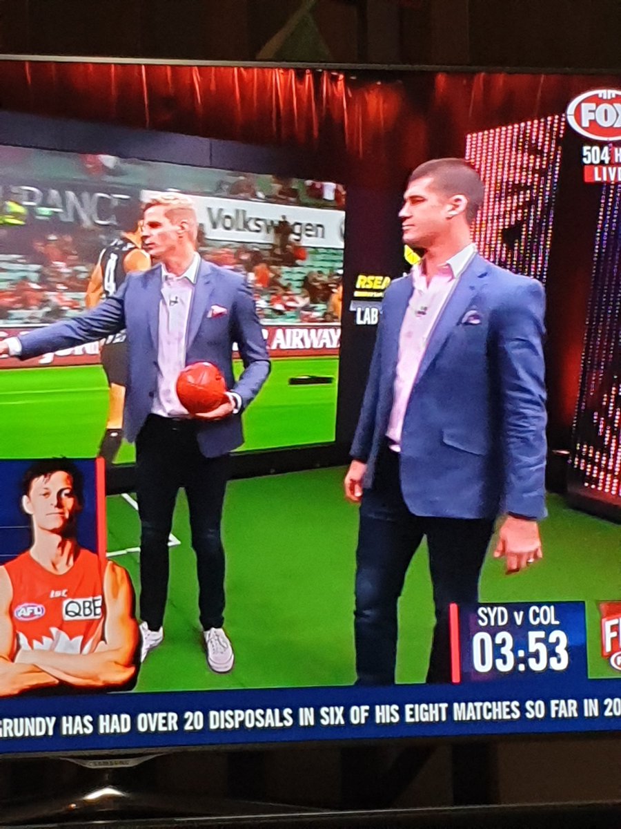 Youngpotatopeps's tweet photo. @SpudSays who is doing the wardrobe at @FOXFootyLive ? https://t.co/crLw9bsvVP