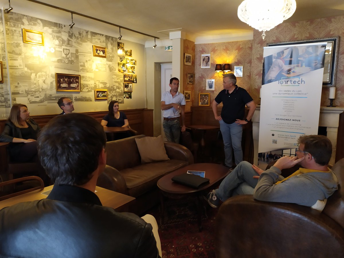 loircowork's tweet photo. Une soirée @loirtech au top! Merci à @sylvainchap pour l'organisation et à @LoicRicher de @neufdixsept pour son intervention.
Prochain événement #loirtech le 9 juillet ;)
#sarthe #rencontresPro #loirpower https://t.co/Xt4C7DFeZg