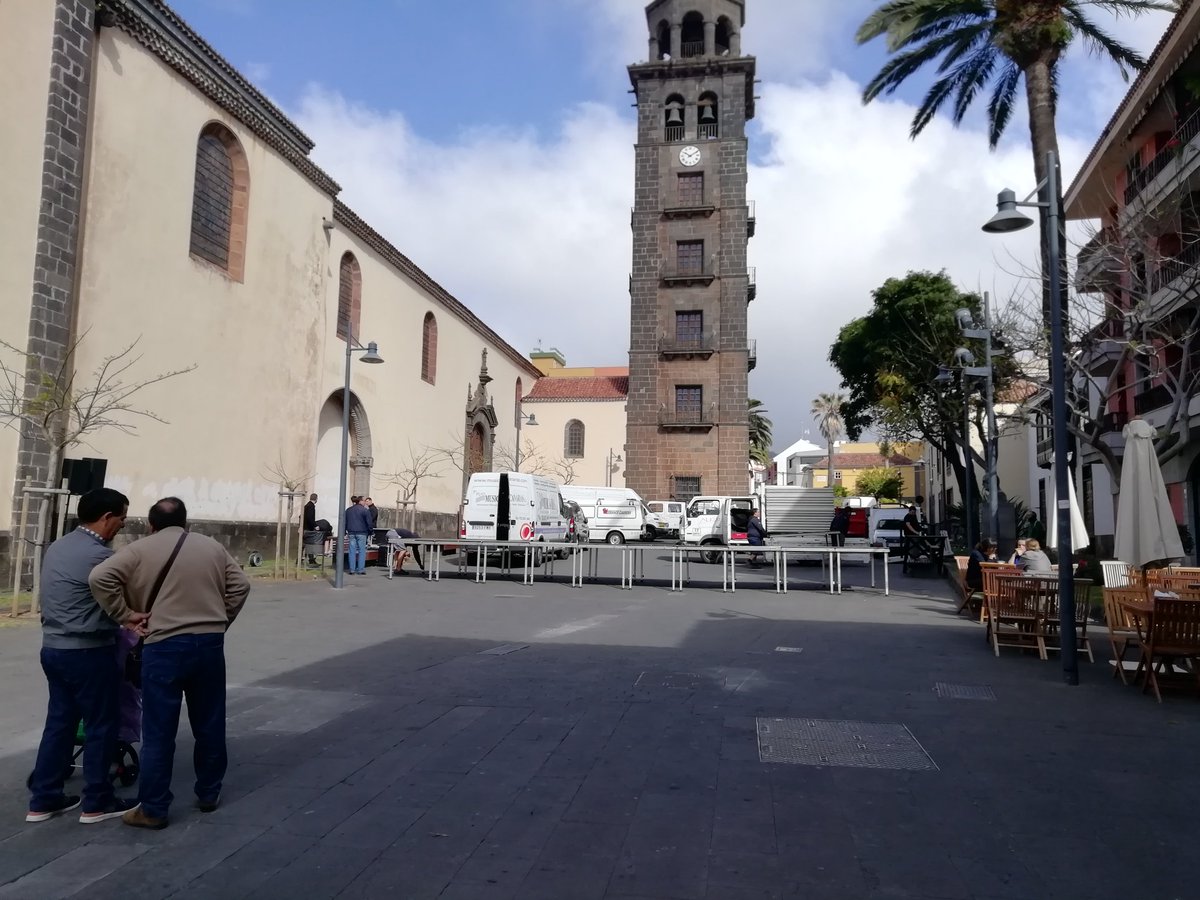 Hoy cerramos campaña en #LaLaguna acompañad@s de <a href="/Alber_Canarias/">Alberto Rodríguez</a> <a href="/VickyRosell/">Mª Victoria Rosell Aguilar</a> <a href="/noepmp/">Noemí Santana Perera</a> <a href="/mariajroca/">María José Roca</a> <a href="/RubensAscanio/">Rubens Ascanio Gómez 🔻</a> <a href="/MariaJBelda/">María J. Belda</a> <a href="/Paco_Deniz/">Paco Déniz</a> <a href="/manolomarrerom/">Manuel Marrero</a> y @Pablo_Iglesias_ ¡Vamos a cambiarlo todo! #YoVotoUnidasSePuede